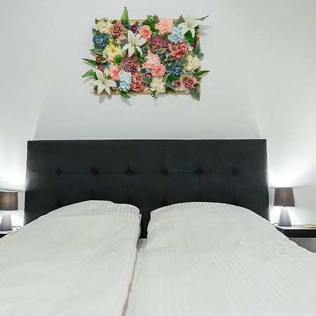 Central Apartments เวลีคอเทอร์โนโว ภายนอก รูปภาพ