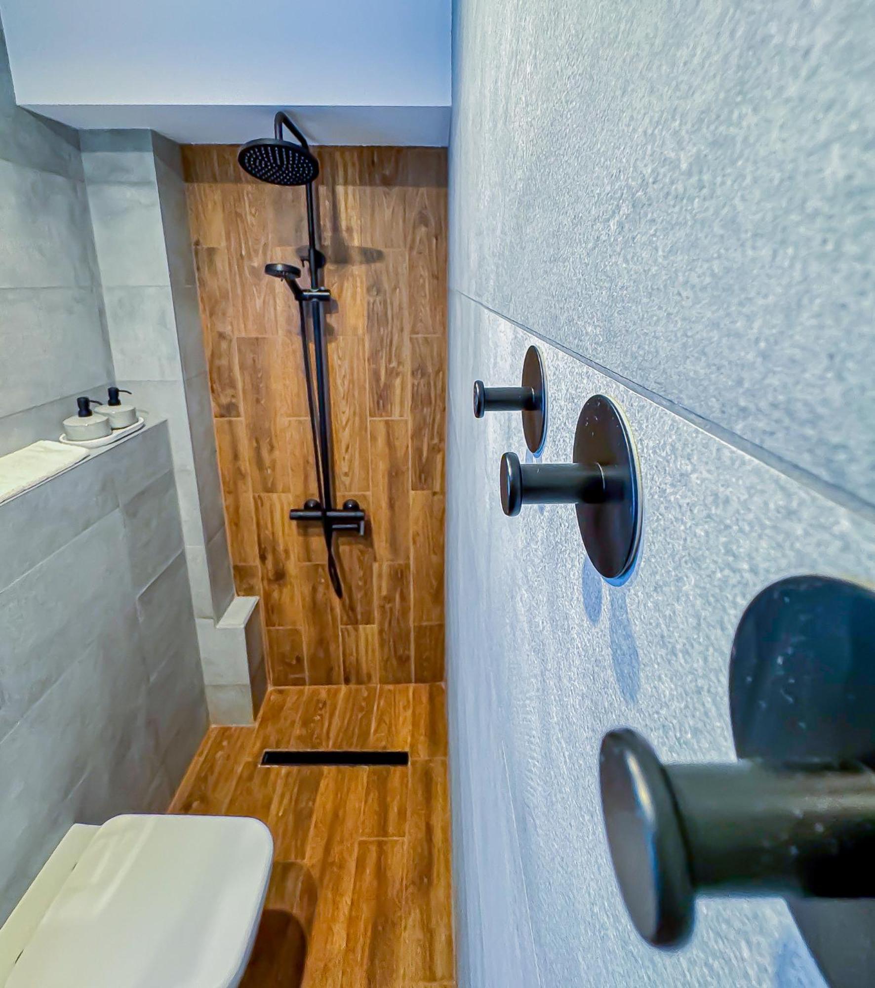 Central Apartments เวลีคอเทอร์โนโว ภายนอก รูปภาพ