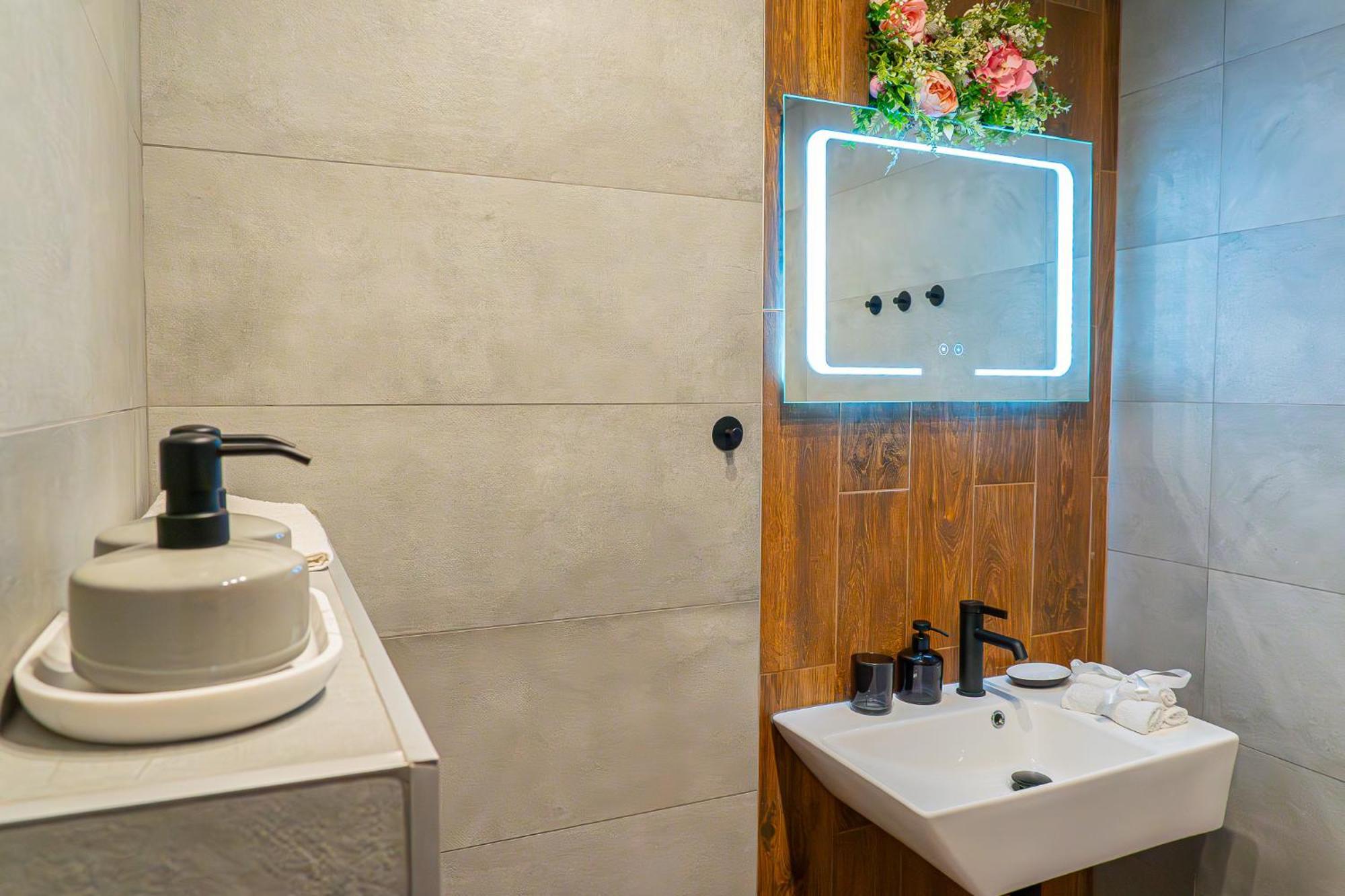 Central Apartments เวลีคอเทอร์โนโว ภายนอก รูปภาพ