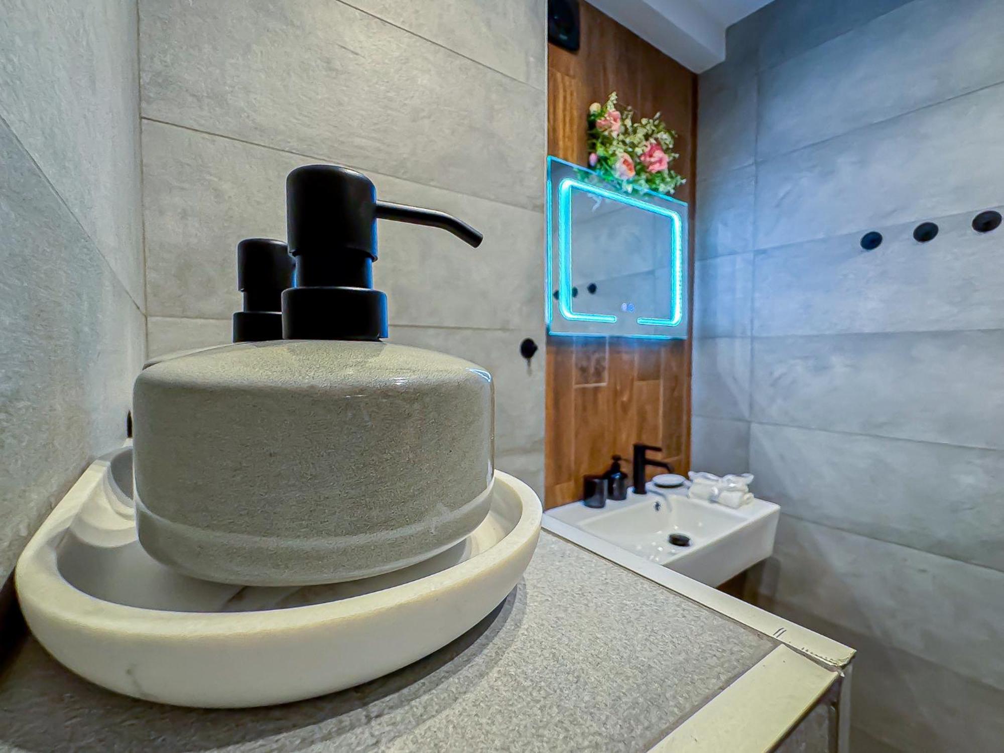 Central Apartments เวลีคอเทอร์โนโว ภายนอก รูปภาพ